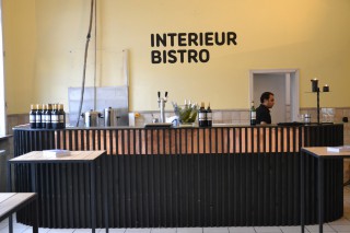 the bar of the Interieur Bistro.